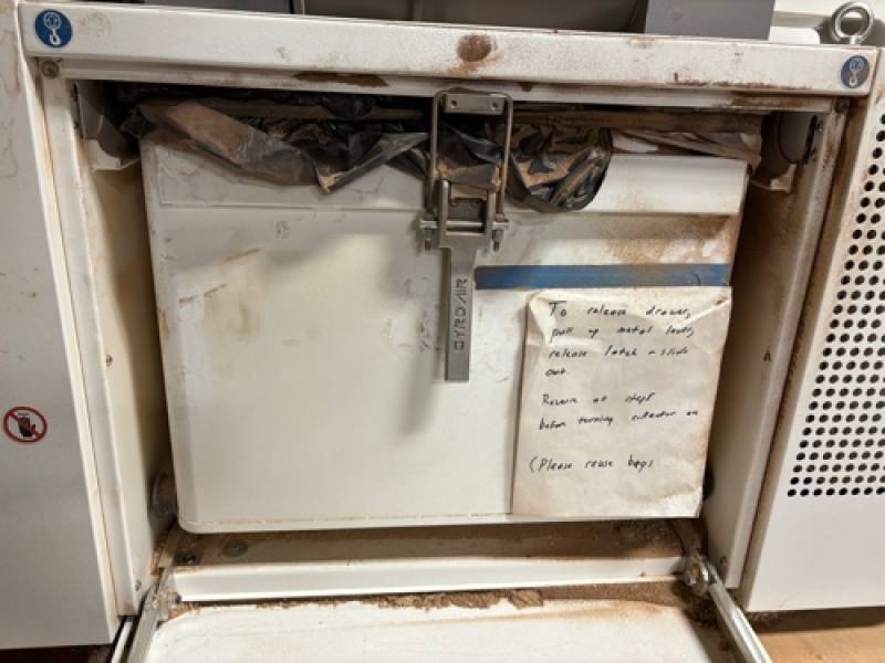 dust-bins-latched.jpg