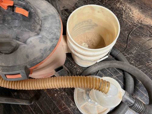 Vortex lid off. Empty the inner bucket before it is about two-thirds full. Vortex lid off. Empty the inner bucket before it is about two-thirds full.