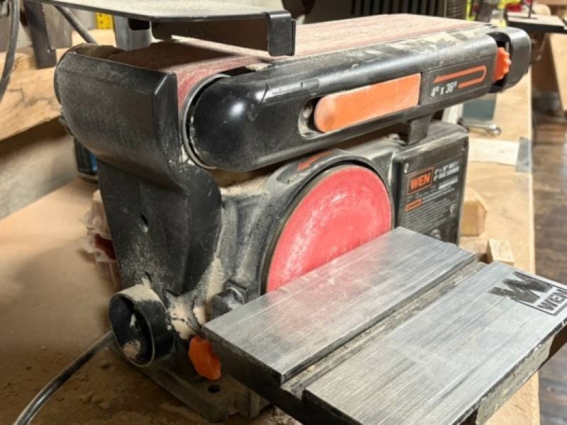 wen-sander-dust-port.jpg